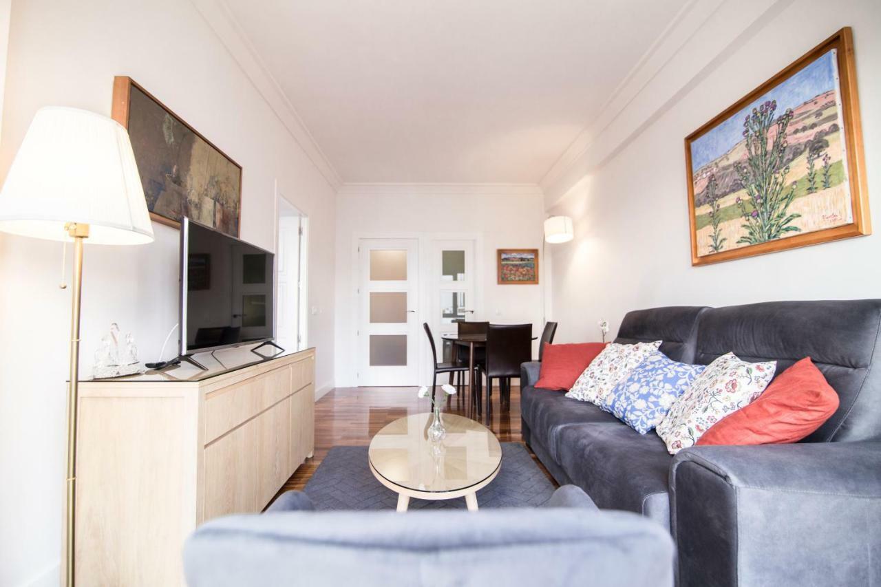 Elegant Retreat Business District Bernabeu Apartment มาดริด ภายนอก รูปภาพ